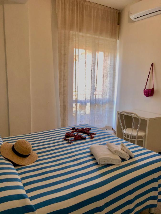 Hotel Serafini Rimini Bagian luar foto
