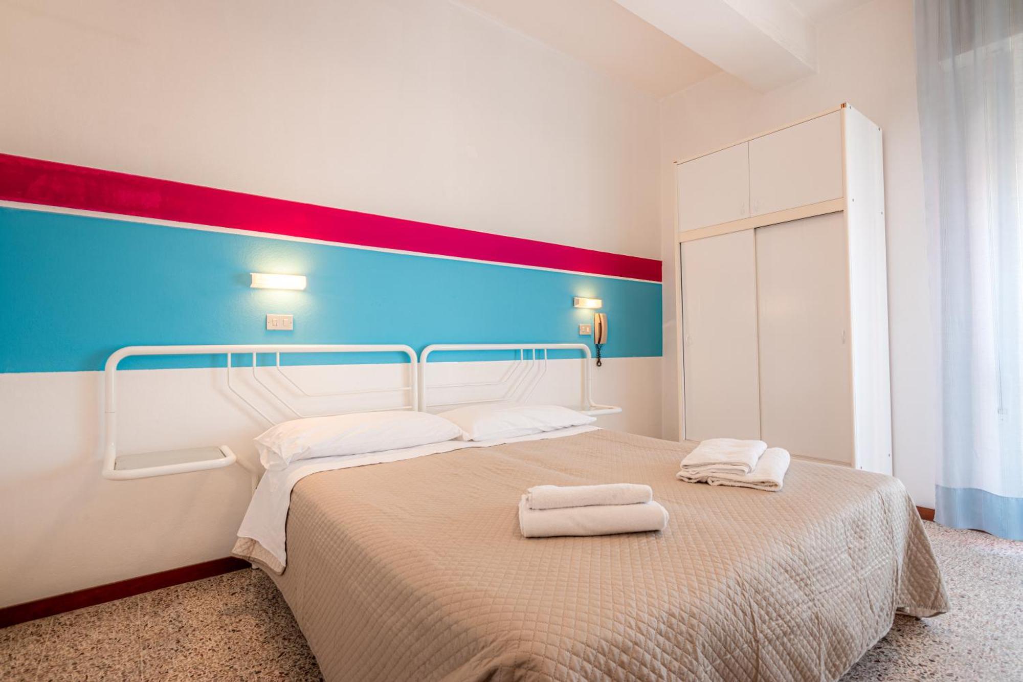 Hotel Serafini Rimini Bagian luar foto