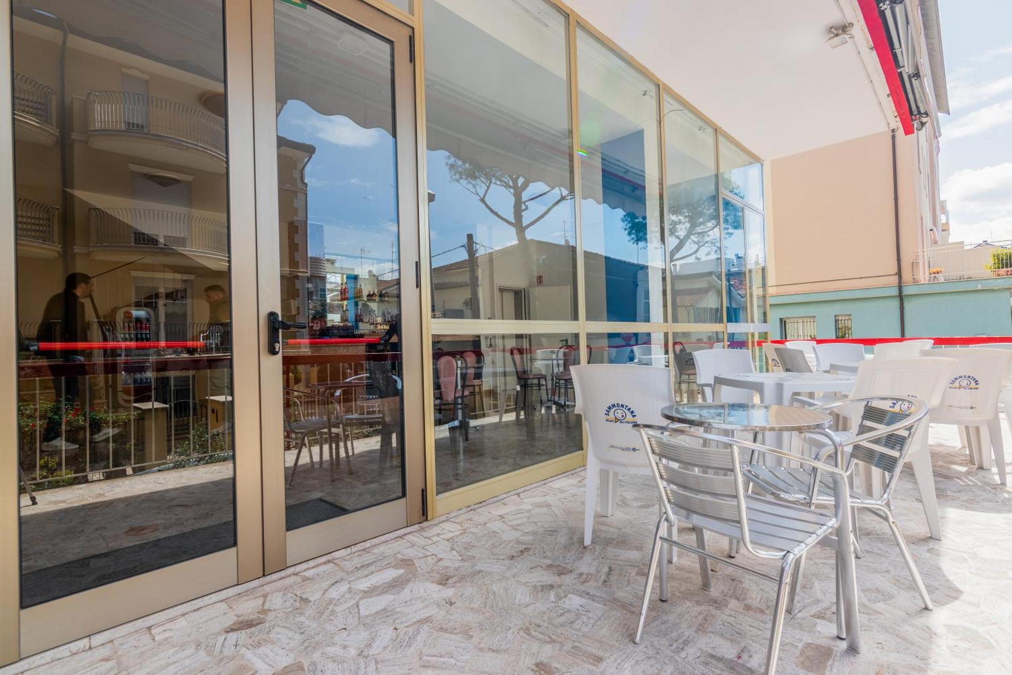Hotel Serafini Rimini Bagian luar foto