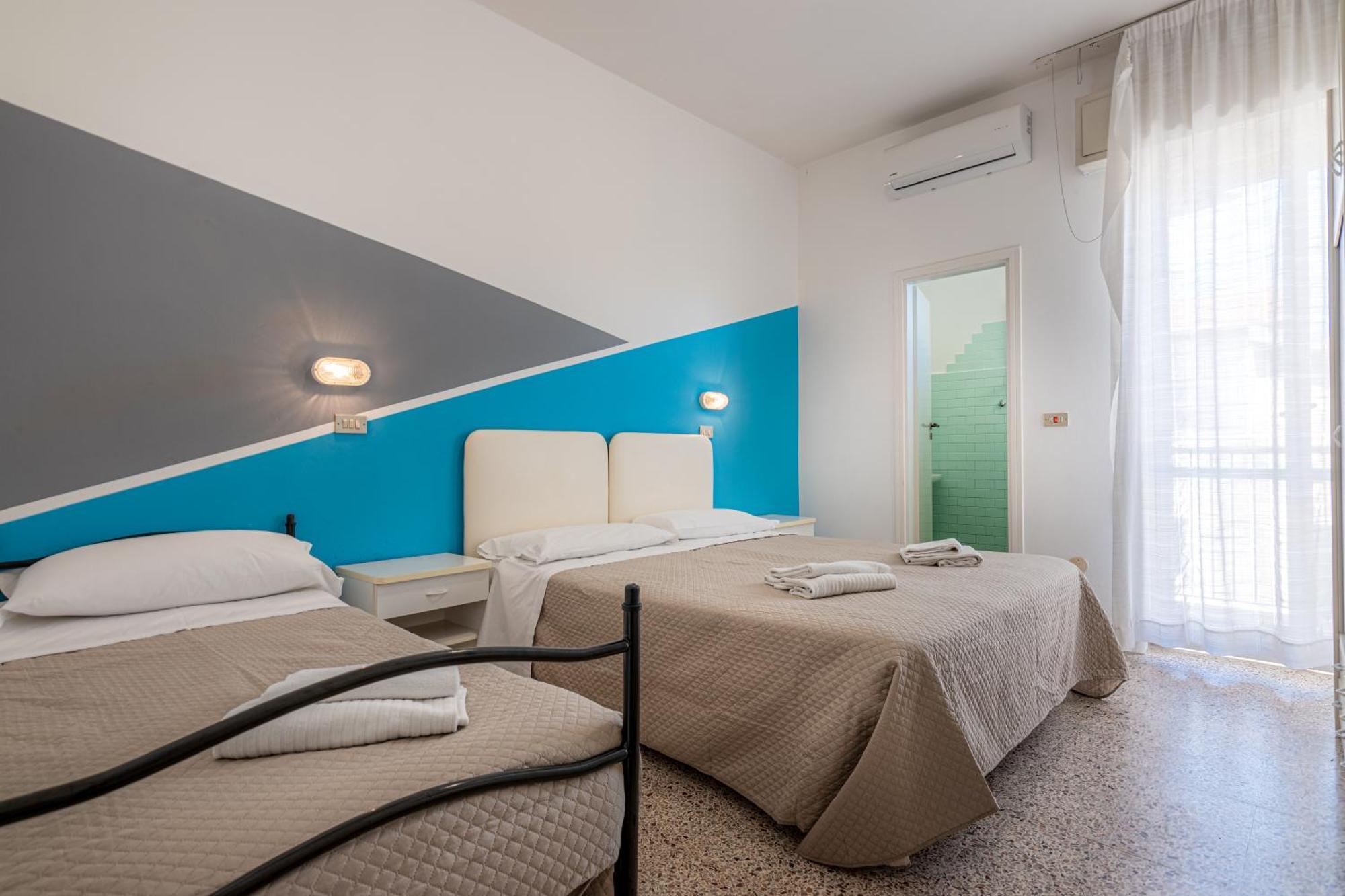 Hotel Serafini Rimini Bagian luar foto