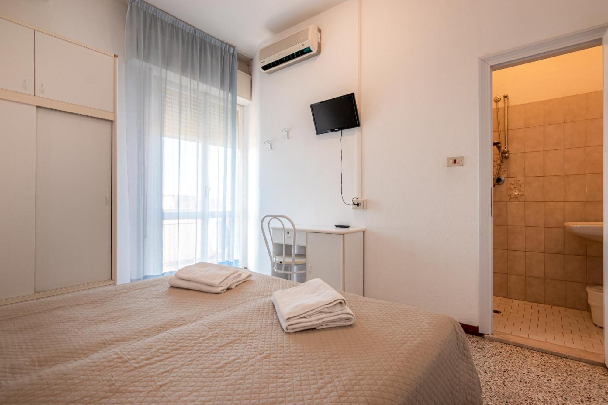 Hotel Serafini Rimini Bagian luar foto